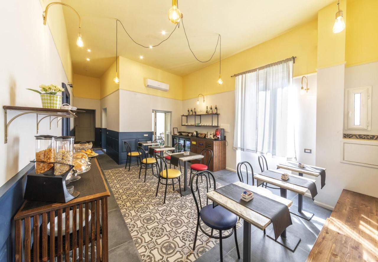 Be Italian Flat Duomo 319 Bed & Breakfast Naples Exterior photo