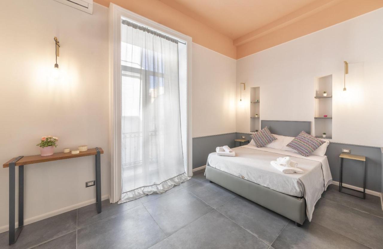 Be Italian Flat Duomo 319 Bed & Breakfast Naples Exterior photo