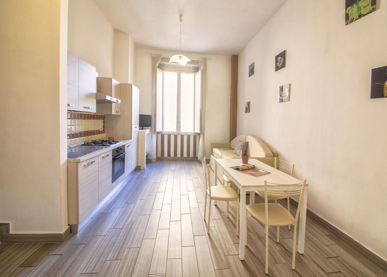Be Italian Flat Duomo 319 Bed & Breakfast Naples Exterior photo