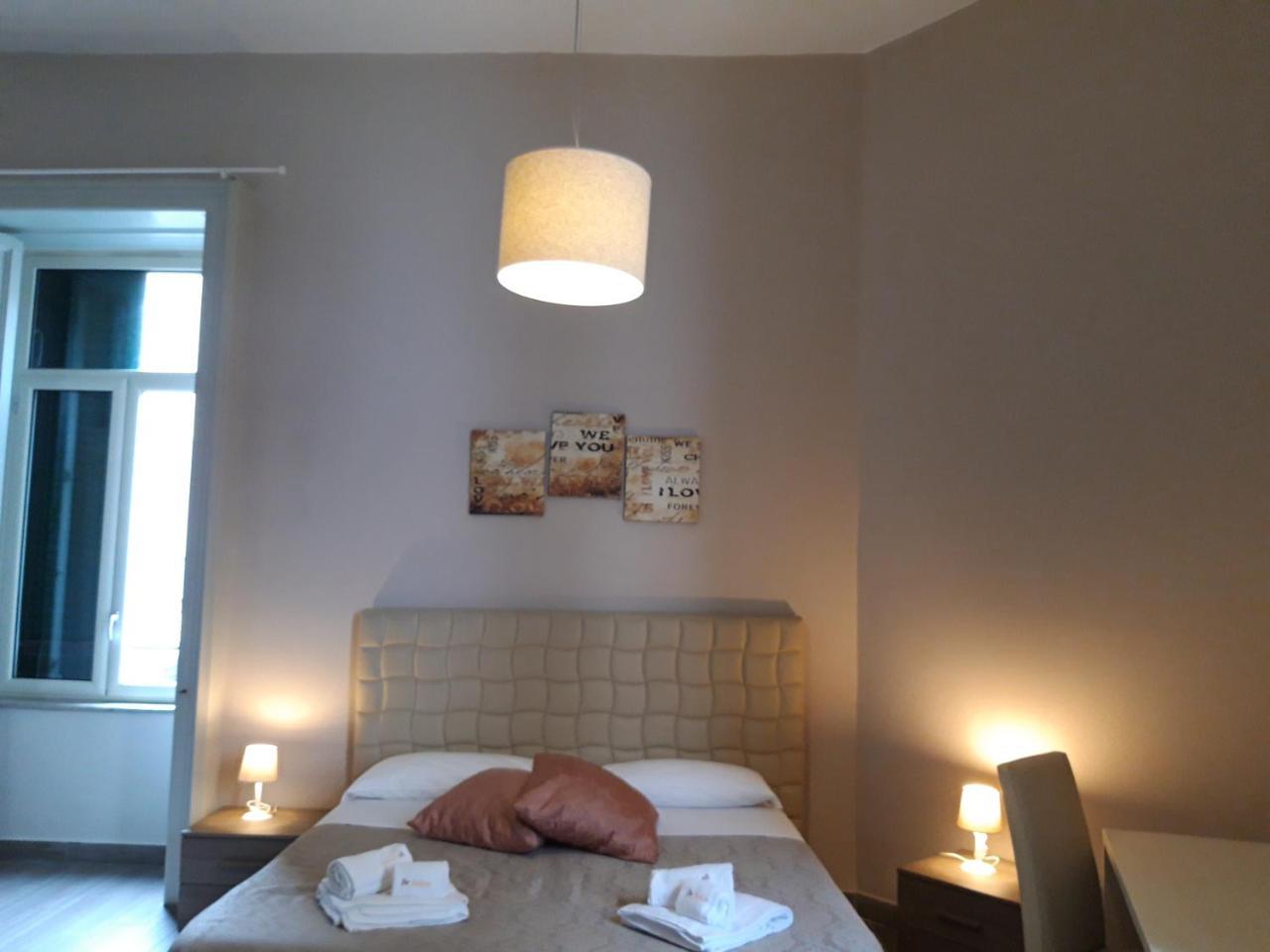 Be Italian Flat Duomo 319 Bed & Breakfast Naples Exterior photo