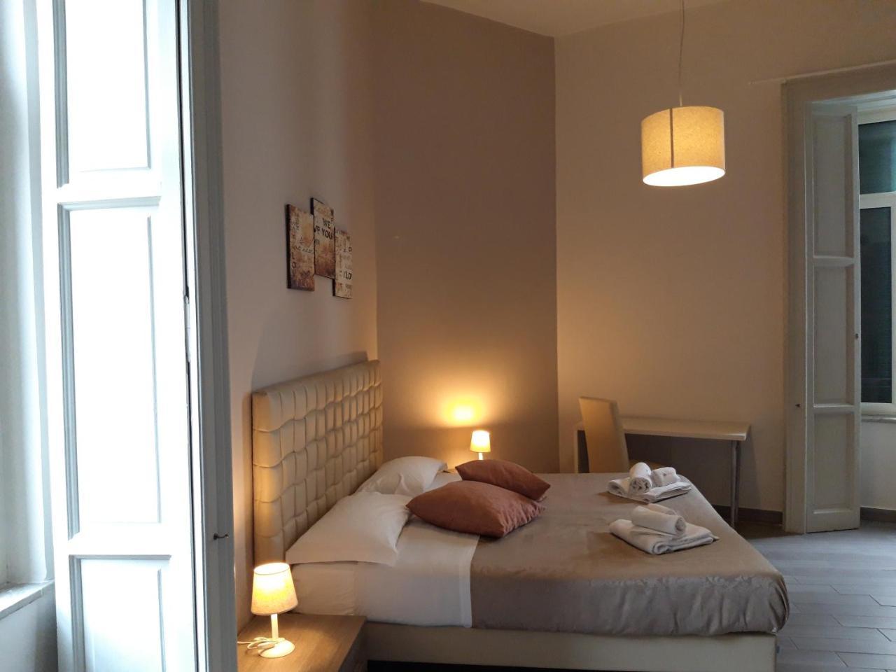 Be Italian Flat Duomo 319 Bed & Breakfast Naples Exterior photo