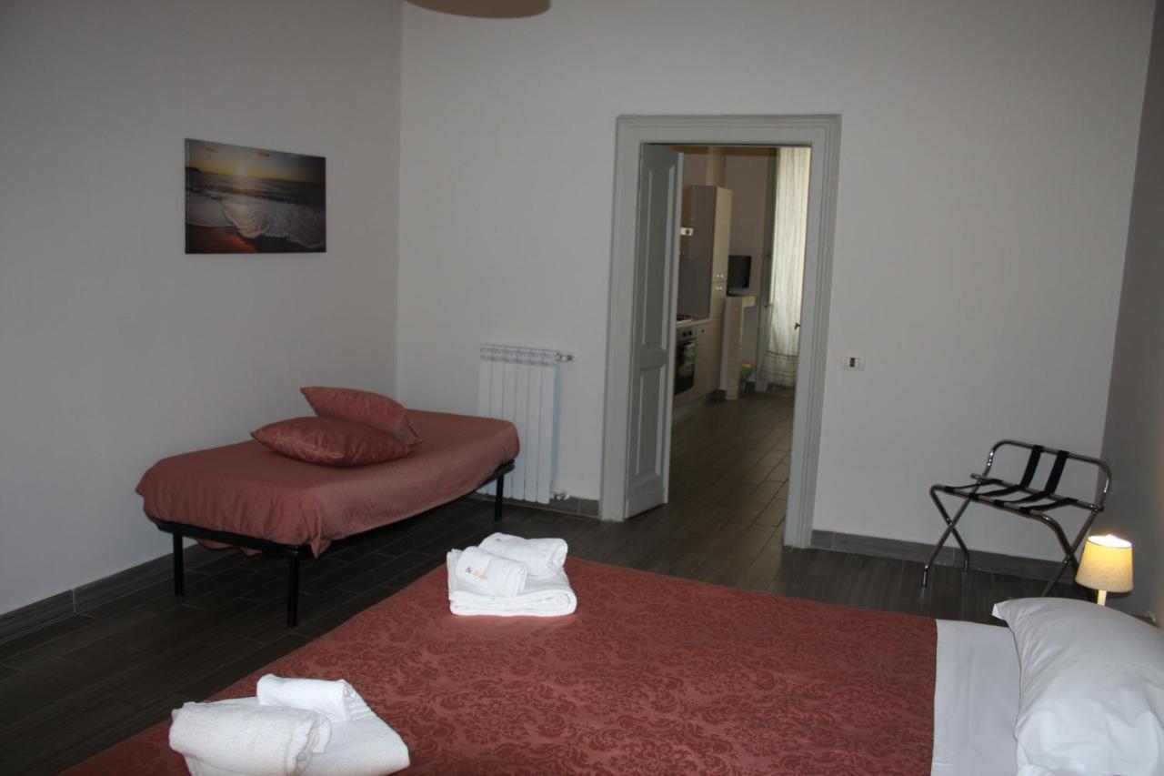 Be Italian Flat Duomo 319 Bed & Breakfast Naples Exterior photo